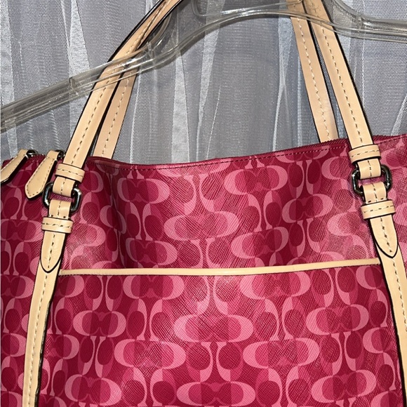 🎀Coach tote pink🎀 - Picture 4 of 7